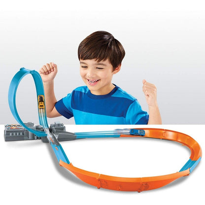 Pista Auto Hot Wheels Circuito En 8 Con Acelerador Impulsado