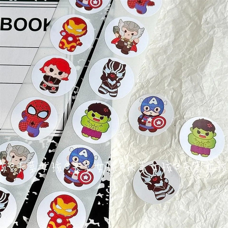 Rotulo Sticker Autoadhesivo Super Heroes 2 Cm X 500 Pcs